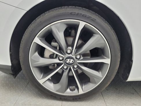 Used 2020 Hyundai Veloster 2.0 Premium FWD image 31