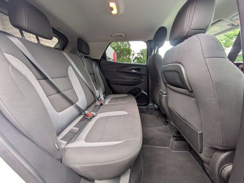 Used 2025 Chevrolet TrailBlazer LT AWD/4WD image 29