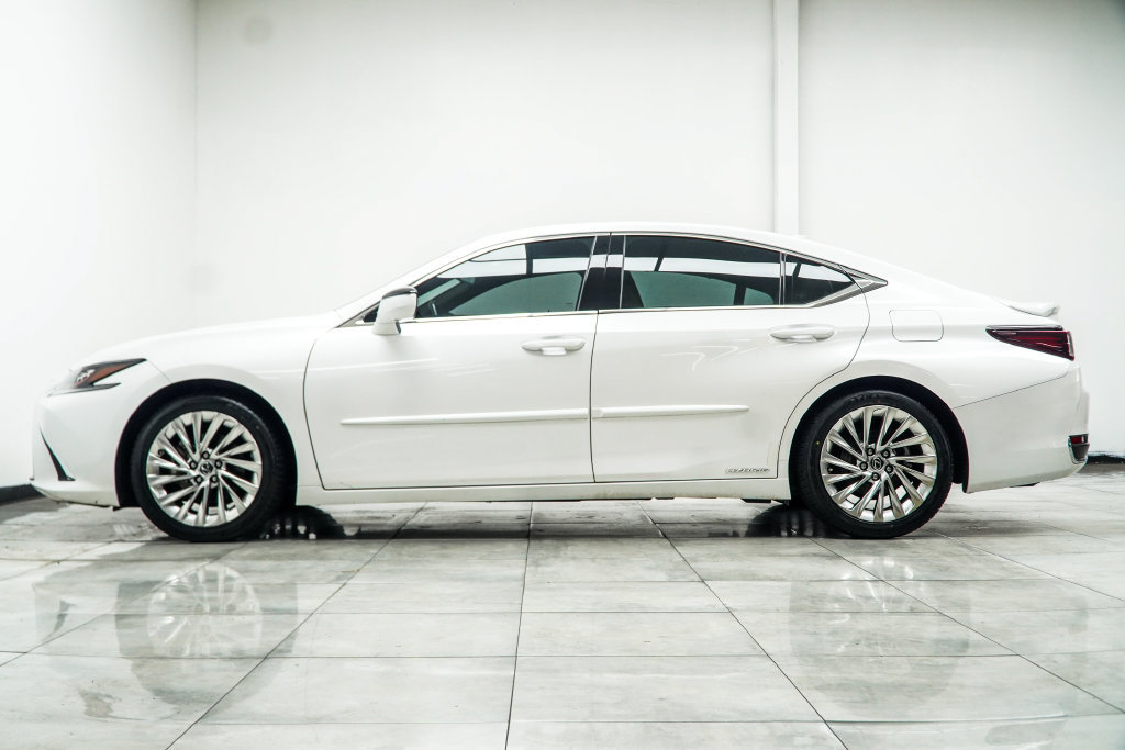 Used 2020 Lexus ES 300h Ultra Luxury FWD image 13