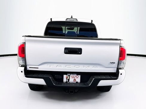 Used 2021 Toyota Tacoma TRD Off-Road w/ TRD Premium Off Road Package image 8