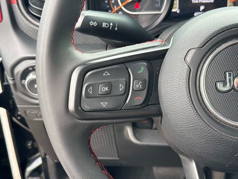 Used 2024 Jeep Wrangler Unlimited Rubicon w/ Technology Group AWD/4WD image 29