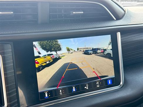 Used 2022 GMC Yukon Denali image 18