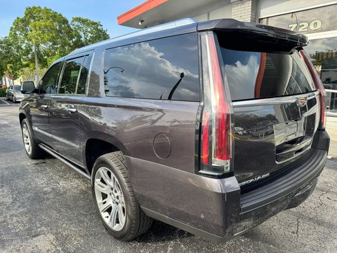Used 2017 Cadillac Escalade ESV Premium Luxury AWD/4WD image 6