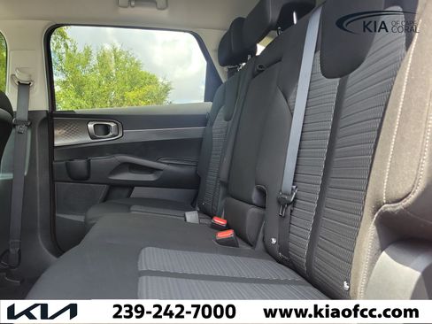 Certified 2025 Kia Sorento LX FWD image 14
