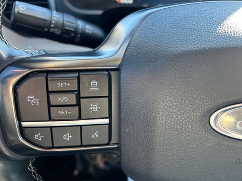 Certified 2022 Ford Expedition Platinum image 28