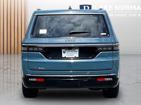 New 2026 Jeep Grand Wagoneer 4WD image 8