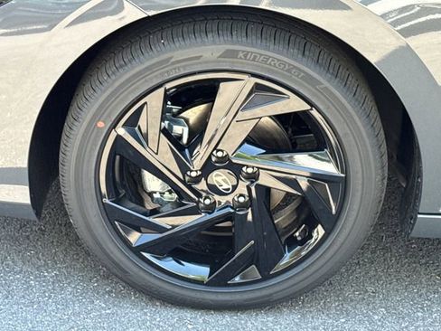 New 2026 Hyundai Elantra SEL Sport Premium FWD image 22