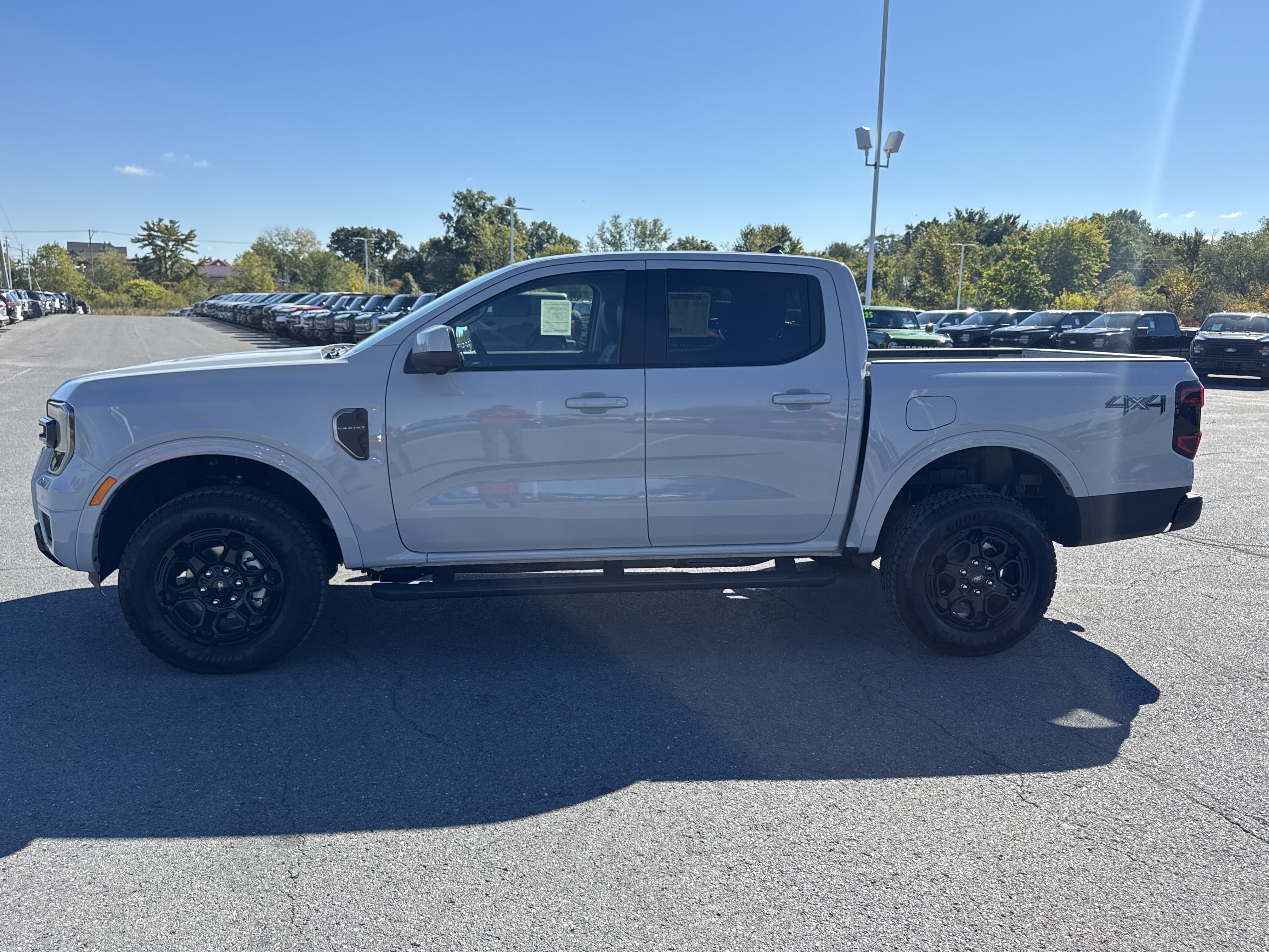 New 2026 Ford Ranger Lariat w/ Black Appearance Package AWD/4WD image 7