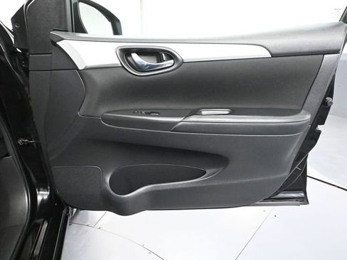 Used 2018 Nissan Sentra S image 37