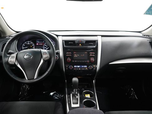 Used 2013 Nissan Altima 2.5 SV FWD image 14