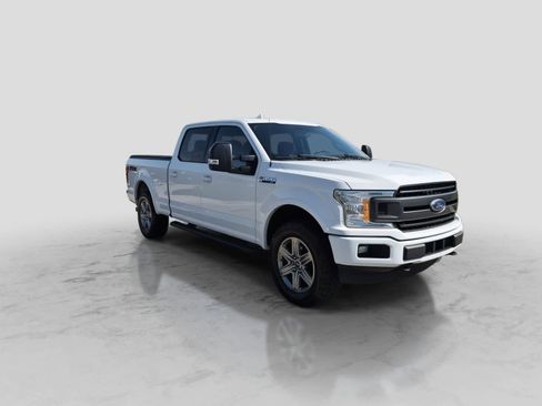 Used 2018 Ford F150 XLT w/ Equipment Group 302A Luxury AWD/4WD image 2