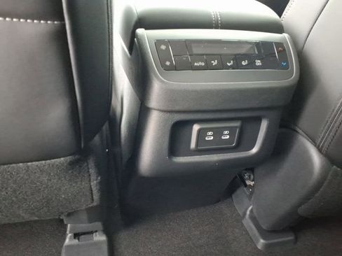 New 2026 Nissan Pathfinder SL image 28