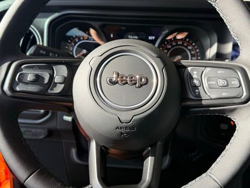 New 2025 Jeep Gladiator Mojave w/ Convenience Group image 26
