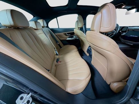New 2026 Mercedes-Benz E 450 4MATIC Sedan image 30