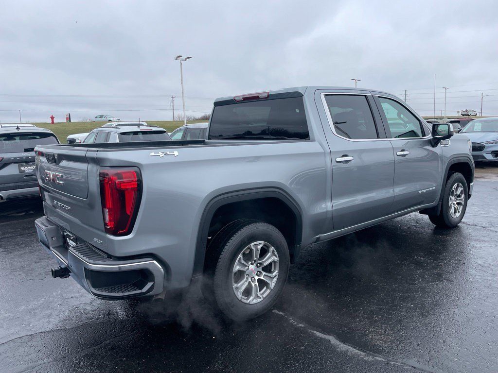 Used 2025 GMC Sierra 1500 SLT AWD/4WD image 4