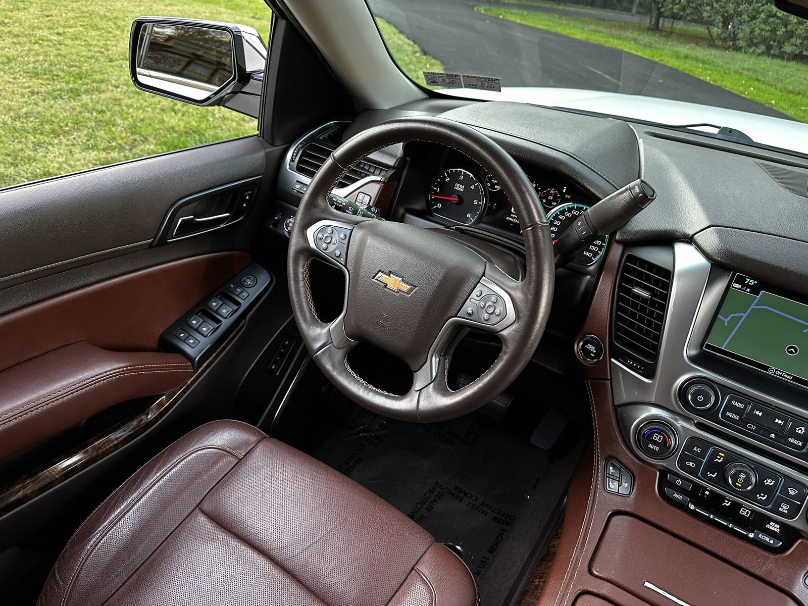 Used 2018 Chevrolet Suburban Premier AWD/4WD image 13