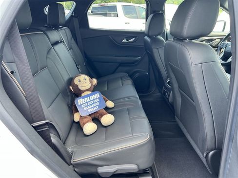 Used 2025 Chevrolet Blazer Premier w/ Driver Confidence II Package image 27