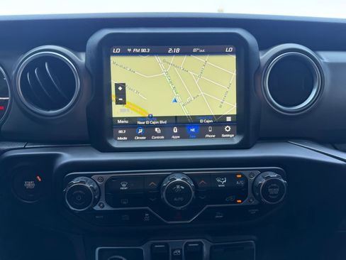 Used 2023 Jeep Wrangler Unlimited Rubicon 4xe AWD/4WD image 18