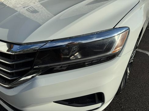 Used 2022 Volkswagen Passat 2.0T SE image 10