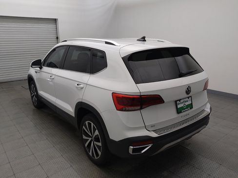 Used 2022 Volkswagen Taos SE FWD image 5