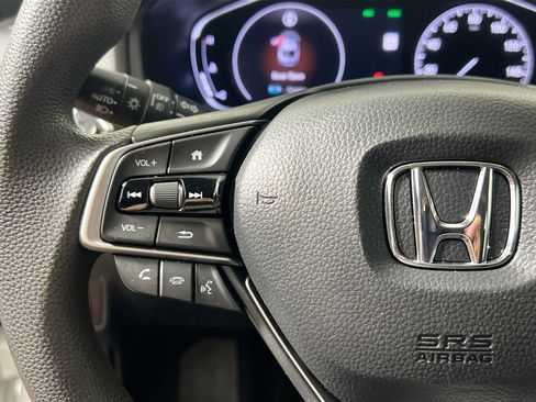 Used 2020 Honda Accord EX image 18