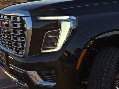 New 2026 GMC Yukon XL Denali w/ Sun & Power Step Package image 31