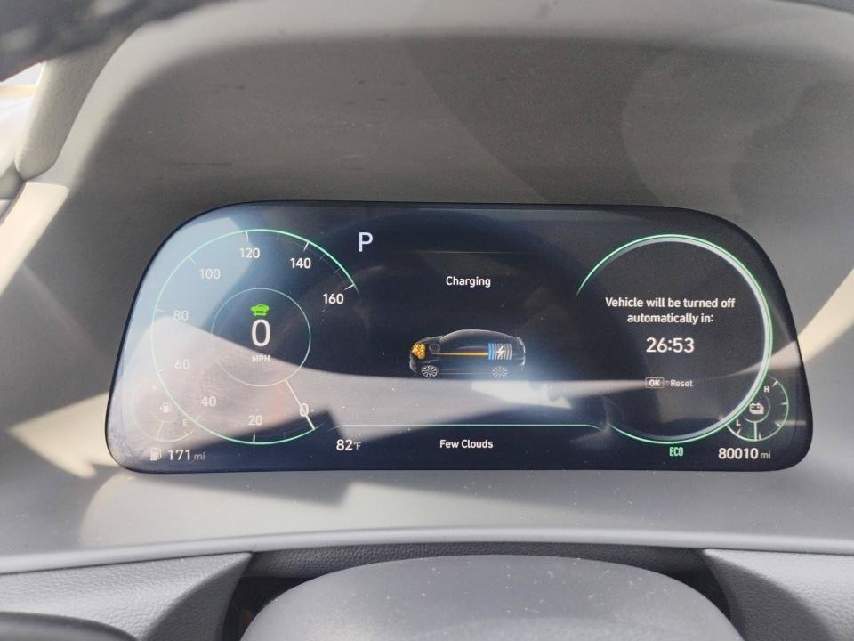 Used 2023 Hyundai Sonata Limited w/ Cargo Package FWD image 14
