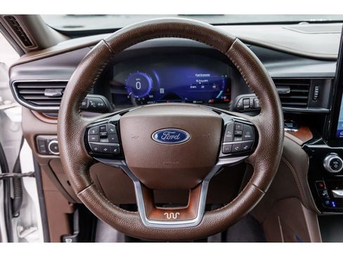 Used 2023 Ford Explorer King Ranch w/ Technology Package AWD/4WD image 23
