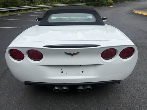 Used 2010 Chevrolet Corvette Convertible w/ 1LT RWD image 5