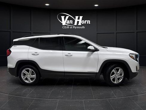 Used 2019 GMC Terrain SLE w/ Driver Convenience Package image 2