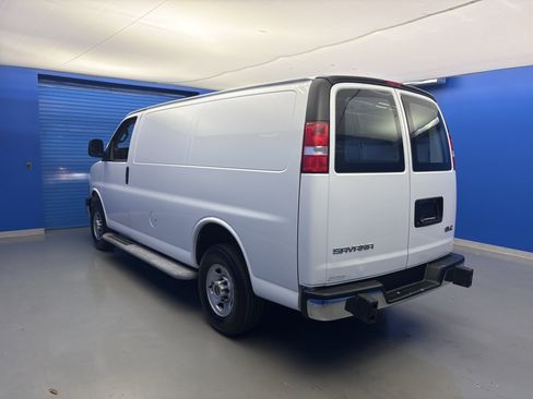 Used 2024 GMC Savana 2500 w/ Driver Convenience Package RWD image 5