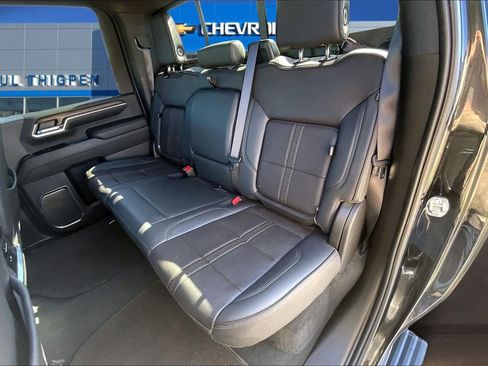 Used 2024 Chevrolet Silverado 2500 High Country w/ High Country Premium Package AWD/4WD image 23