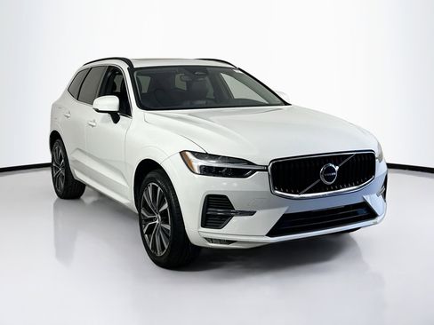Used 2022 Volvo XC60 B5 Momentum w/ Protection Package Premier image 3