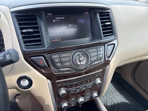Used 2013 Nissan Pathfinder Platinum w/ Platinum Premium Pkg AWD/4WD image 22