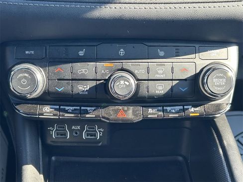 Used 2022 Dodge Durango GT image 15