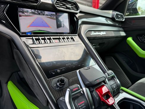 Used 2022 Lamborghini Urus image 39