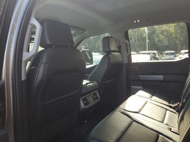 Used 2025 Ford F250 Lariat w/ Black Appearance Package AWD/4WD image 8