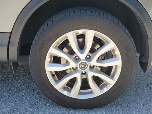 Certified 2020 Nissan Rogue Sport SV FWD image 9