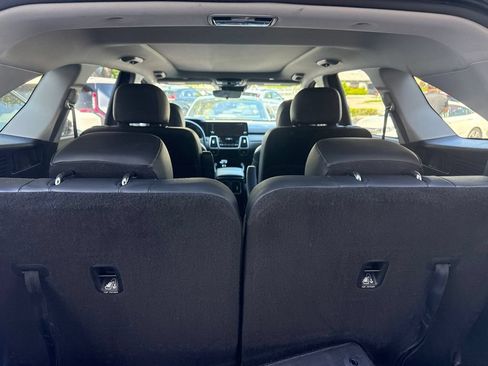 Used 2022 Kia Sorento EX w/ Panoramic Sunroof Package FWD image 8
