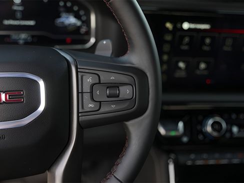 Used 2025 GMC Sierra 1500 AT4X image 16