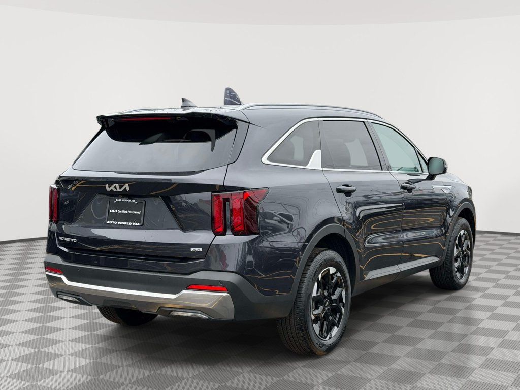 Certified 2026 Kia Sorento S AWD/4WD image 3