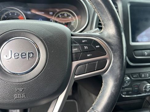 Used 2021 Jeep Cherokee Latitude Lux 80th Anniv w/ Quick Order Package 26U 80TH image 20