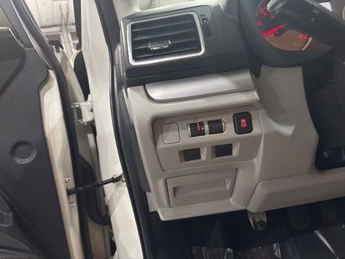 Used 2018 Subaru Forester 2.5i image 14