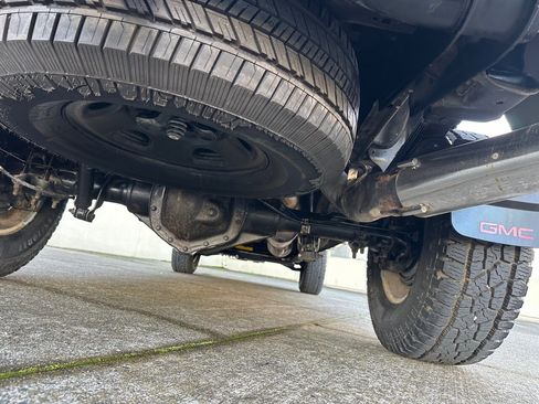 Used 2007 GMC Sierra 2500 SLE w/ Z71 Off-Road Package image 52