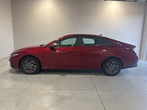 Used 2024 Hyundai Elantra SEL image 10