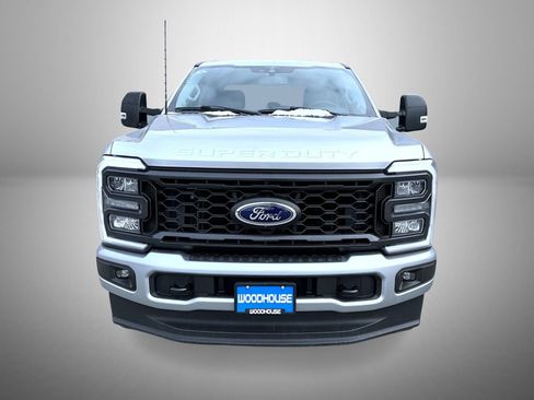 Used 2023 Ford F250 XLT w/ XLT Premium Package image 2