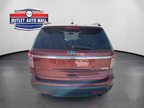 Used 2014 Ford Explorer XLT w/ Equipment Group 201A FWD image 4