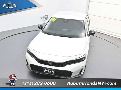 Used 2025 Honda Civic Sport image 28