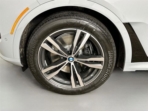 New 2026 BMW X7 xDrive40i w/ M Sport Package image 33