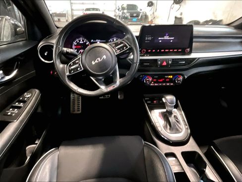 Used 2023 Kia Forte GT-Line w/ GT-Line Premium Package image 17